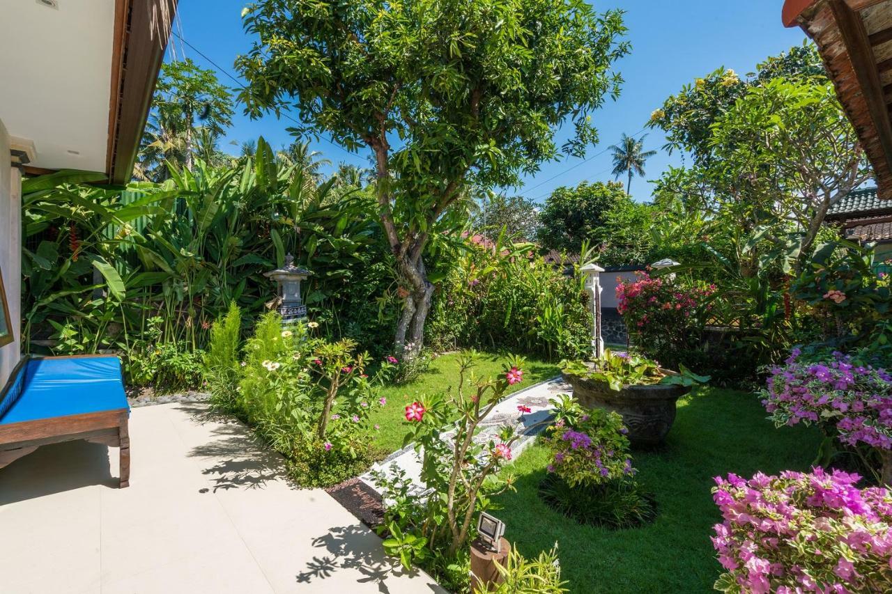 Dennis Holiday Bungalow Jasri Buitenkant foto